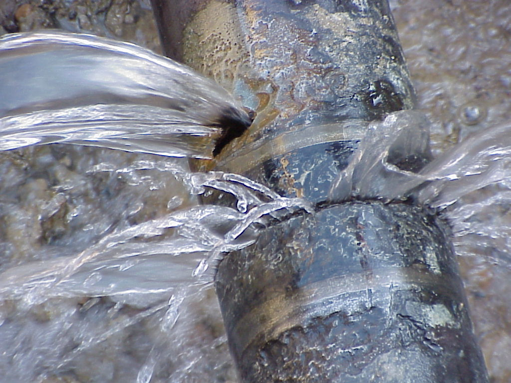 How to Fix a Burst Water Pipe